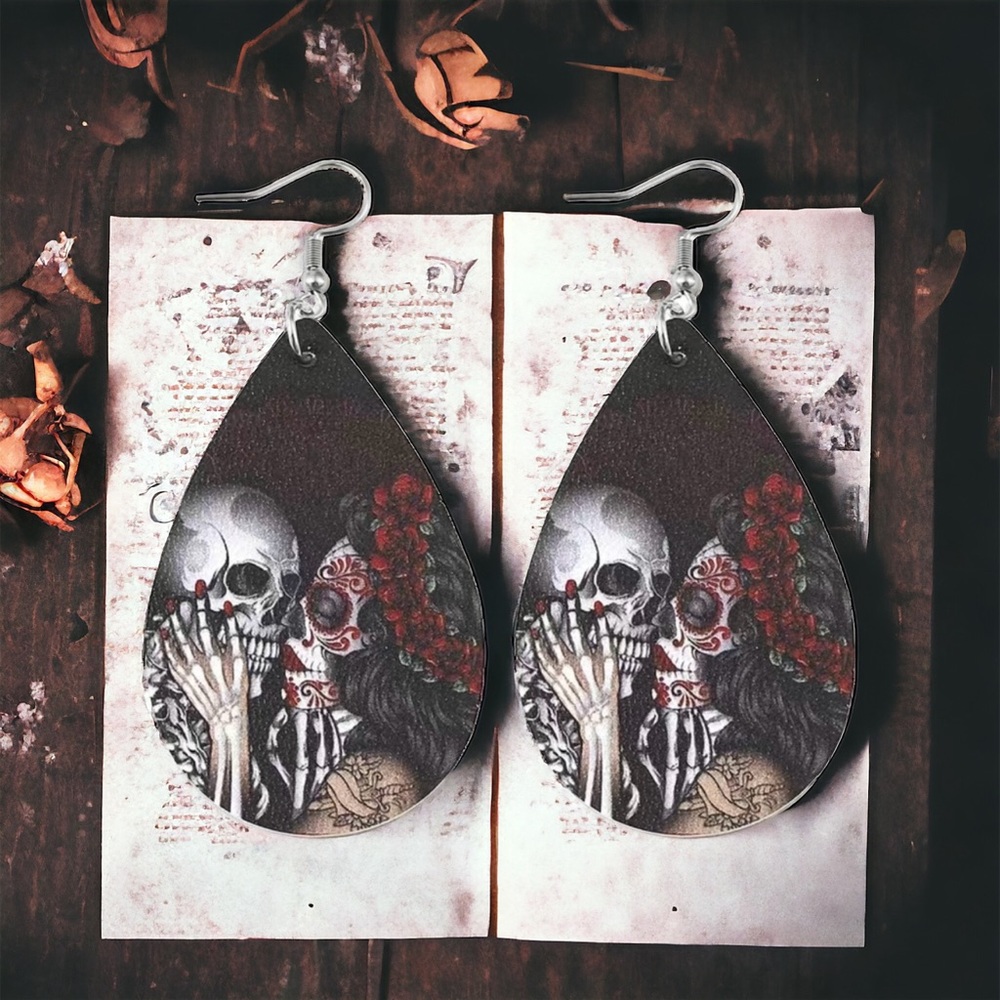 Gorgeous Kiss Skeleton Print Teardrop Dangle Earrings‎ - Gothic Retro Style